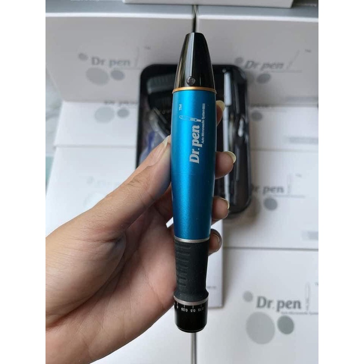 A1 xanh tích điện